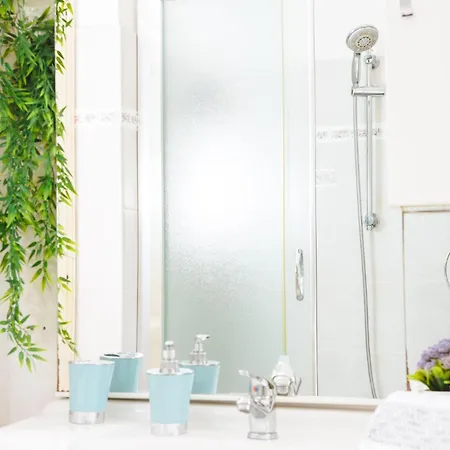 Sea La Vie, 5 Minuti Dalla Cinta Apartament
