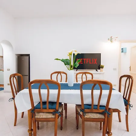 Sea La Vie, 5 Minuti Dalla Cinta Apartment *